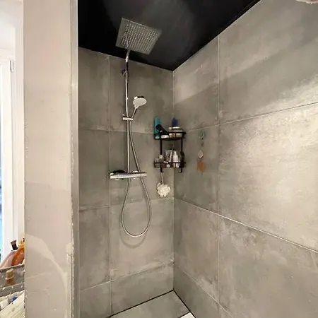 Cosy Centre Apartment